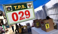 Sejak pagi tadi, TPS ini terus didatangi warga yang ingin mencoblos.