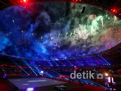 Pesta Kembang Api dan Sinar Laser Tutup PON Riau