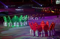 Para penari tampil selama 15 menit dalam acara penutupan. Tarian ini juga menampilkan langsung dari suku Sakai dan Talang Mamak yang merupakan suku asli Riau. Keterlibatan mereka menunjukkan bahwa Riau tidak bisa melepaskan keberadaan mereka.