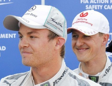 Rosberg Dukung Schumi Tetap di Mercedes