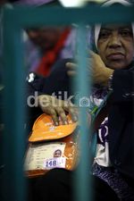 Jamaah Haji Embarkasi Jakarta Diberangkatkan