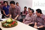 Jokowi Gelar Tumpengan Nasi Kuning