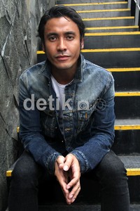 Pelantun Masih Ada itu tampak cool. Gus Mun/detikHOT.