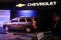 Penampilan Perdana All-new Chevrolet Spin memukau para pengunjung IIMS 2012.