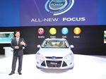 Sedan Berlimpah Fitur