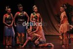 Miss Tjitjih Tampilkan Lutung Kasarung Guru Minda