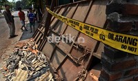 Penyebab kebakaran akibat ledakan kompor gas yang terpasang dengan tabung gas.