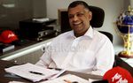 Tony Fernandez si Bos AirAsia