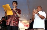Ical Sapa Pedagang Pasar Minggu
