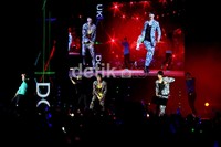 Seperti biasa, EunHae tampil dengan kostum yang nyentrik.