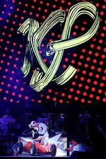 Aksi Katy Perry di F1 Singapura