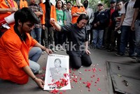 Aksi ini menuntut pelaku penembakan dibawa ke pengadilan.