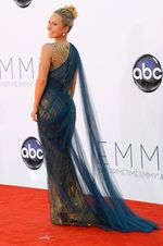 Parade Gaya Artis di Emmy Awards 2012