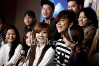 Mereka menggelar konferensi pers di Blitzmegaplex, Grand Indonesia, Jakarta Pusat, Senin (24/9/2012).