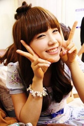 Eunji A Pink Teruskan Jejak Jessica & Luna di Legally Blonde