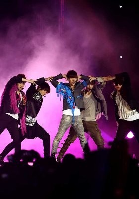 Saat SHINee Berrambut Pirang