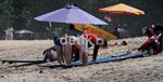Asyiknya Belajar Selancar di Pantai Kuta