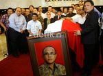 Jenazah Anggota DPR Disemayamkan