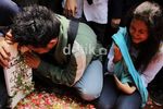 Isak Tangis Pecah di Pemakaman Alawy