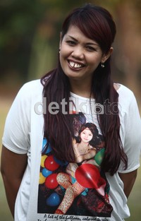 Saat detikHOT menemuinya beberapa waktu lalu di sebuah lokasi syuting, perempuan berambut panjang itu menuturkan, kini ia telah menikmati hasil dari usahanya yang telah ia rintis sejak 2007 lalu.