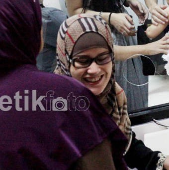 PN Jaksel Tolak Gugatan Praperadilan Neneng