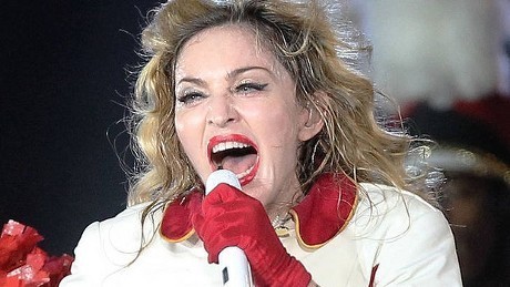 Sebut Obama Muslim, Madonna Ngaku Cuma Berkelakar