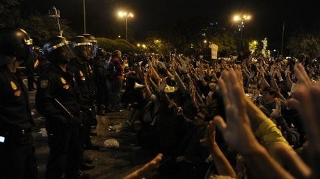 Ribuan Demonstran Beraksi Dekat Parlemen Spanyol, 22 Orang Ditangkap