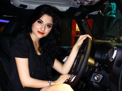 Wanita Lebih Suka Mobil yang Bersih Dibanding yang Kencang