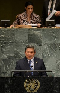 Dalam pidatonya, SBY juga menyinggung mengenai konflik Suriah. Menurut dia, konflik Suriah ini sebagai bukti bahwa belum ada instrumen yang memadai di PBB dalam menangani seluruh spektrum konflik masyarakat di semua belahan dunia. AFP/Emmanuel Dunand.