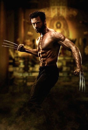 Hugh Jackman Pamer Otot di Foto Pertama The Wolverine