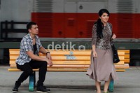 Ashanty beradu akting dengan Samuel Rizal di video klipnya kali ini.