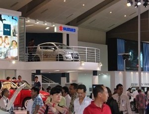 Berbondong-bondong Cari Mobil Baru