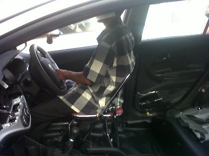 Mobil KIA Pakai Kursi Lipat