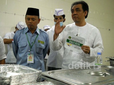 Sekjen Kemenag Tinjau Katering Jamaah Haji