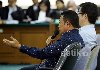 Bupati Buol Bersaksi untuk Yani Anshori