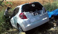 Kondisi mobil hanya ringsek di bagian bemper depan mobil.