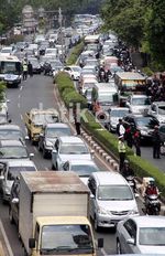 Jalan Ditutup Buruh, Rasuna Said Lumpuh