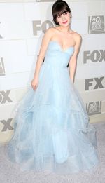 Gaun Cinderella ala Zooey Deschanel