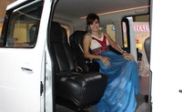 Selain warna putih yang mendominasi, warna hitam juga terlihat di atap dan pilar A. Salah satu Sales Promotion Girl (SPG) di booth Daihatsu membocorkan jika Luxio Quartett adalah mobil konsep kreasi Head Project Design Daihatsu, Mark Widjaja.
