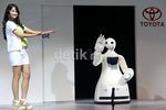 Robot-robot Toyota Ramaikan IIMS