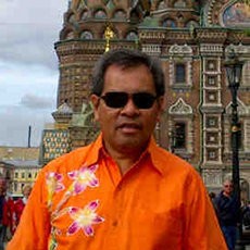 Memimpin Dunia, Membangun Negeri