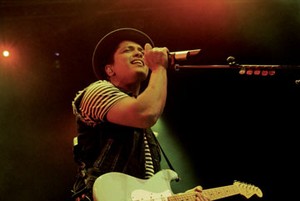 Bruno Mars Bawa Penggemarnya ke Surga Lewat Single Terbaru