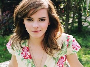 Emma Watson Akan Tampil di Film Fifty Shades of Grey?