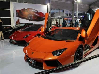 12 Mobil Super Mahal dan Seksi di IIMS