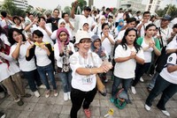 Aksi ini berlangsung damai.