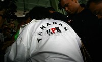 Hartati masuk mobil tahanan. Ramses/detikcom.