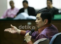 Hary Tanoesoedibjo bersaksi untuk James Gunardjo di Pengadilan Tipikor, Jakarta. (Ramses/detikcom).
