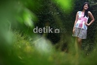 Kesadaran untuk meniti karier di dunia hiburan memang baru muncul saat ia menjuarai urutan kedua di pemilihan Gadis Sampul empat tahun lalu.
