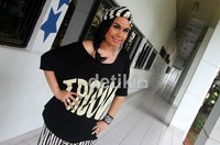 Melaney berpose di depan kamera. Gus Mun/detikHOT.