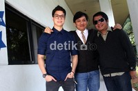 Yovie & Nuno selalu tampil rapi di setiap penampilan yang membuat mata melirik. Gus Mun/detikHOT.